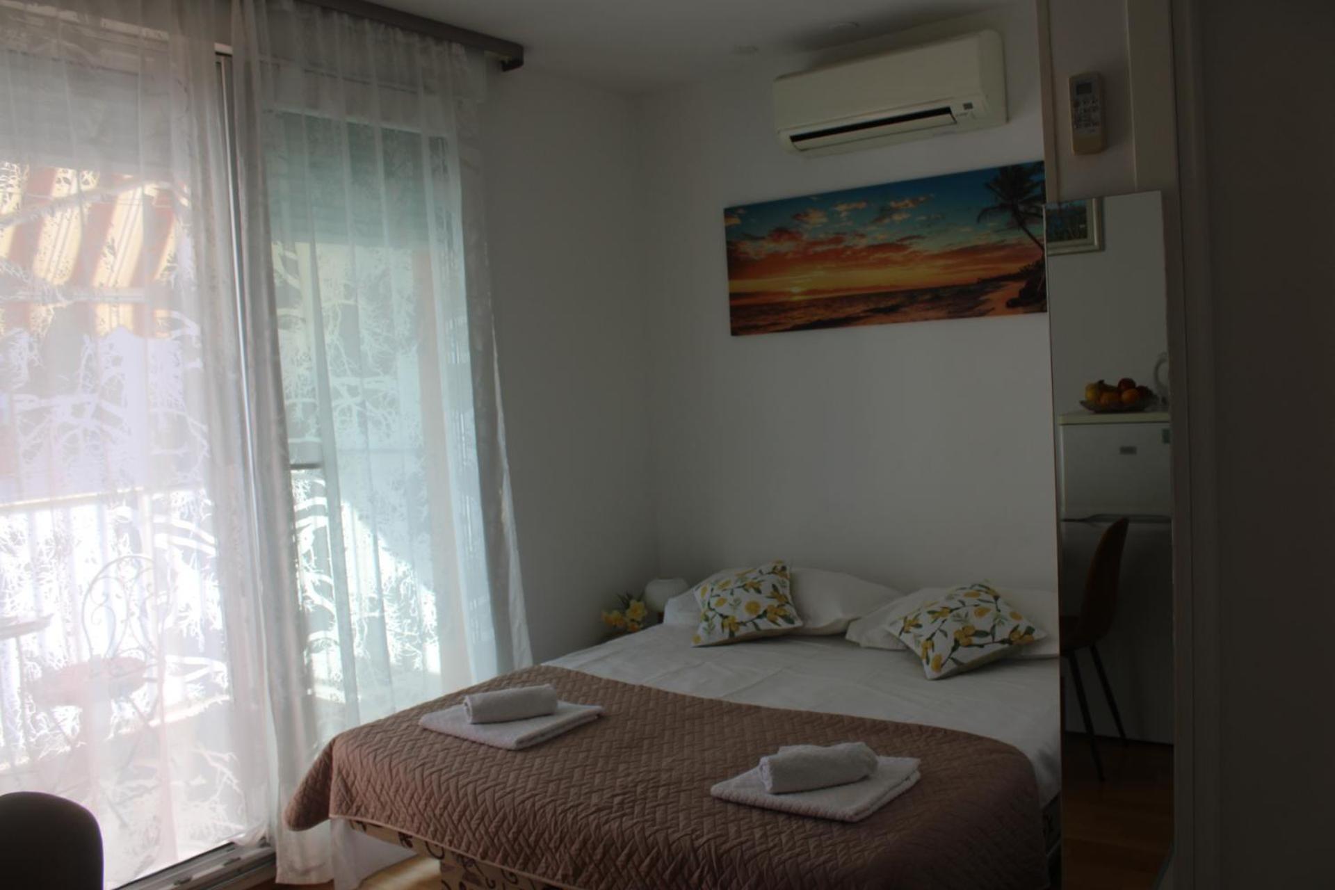 Studio Teuta - Private Parking Split Exterior photo